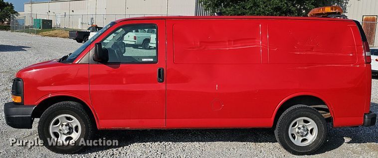 image for item MD9861 2008 Chevrolet Express 1500  van