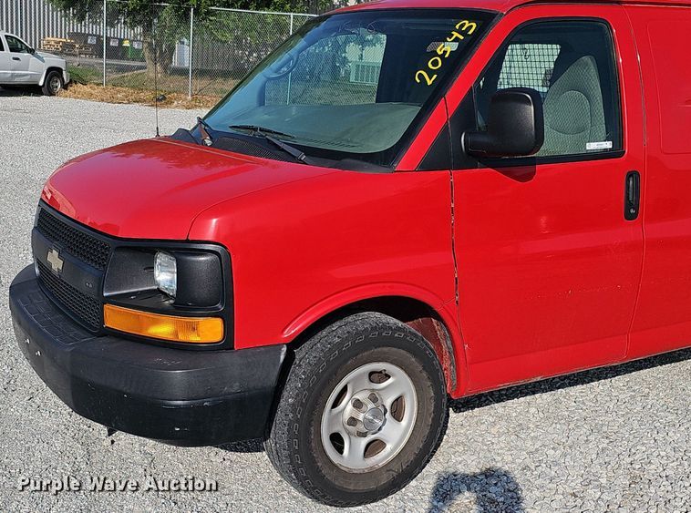 image for item MD9861 2008 Chevrolet Express 1500  van