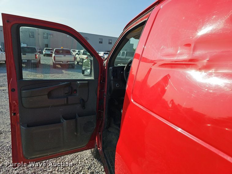 image for item MD9861 2008 Chevrolet Express 1500  van