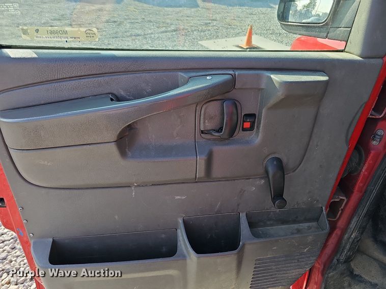 image for item MD9861 2008 Chevrolet Express 1500  van