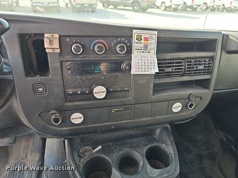 image for item MD9861 2008 Chevrolet Express 1500  van