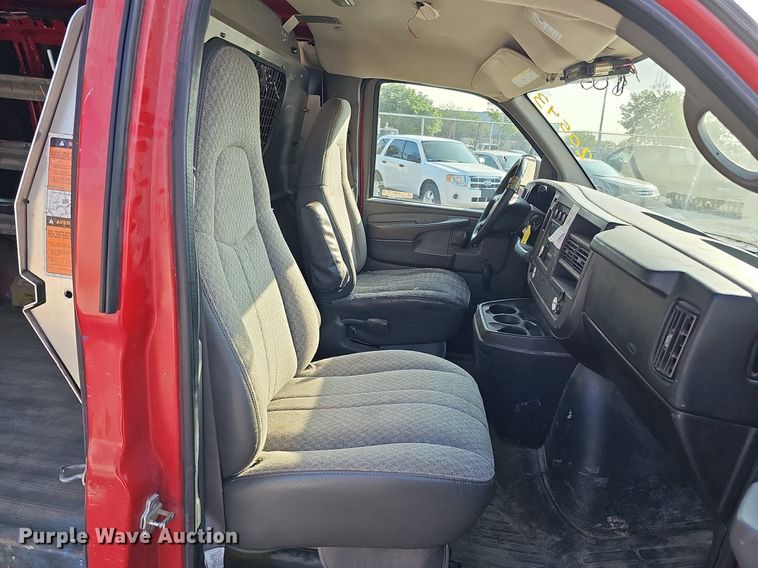 image for item MD9861 2008 Chevrolet Express 1500  van