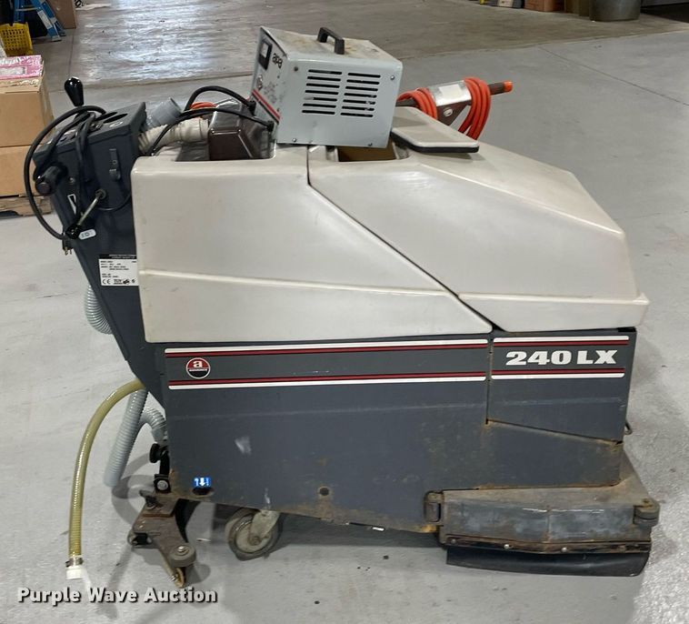 image for item ME9871 (3) floor buffers