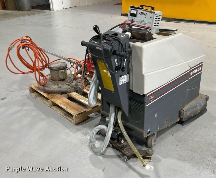 image for item ME9871 (3) floor buffers