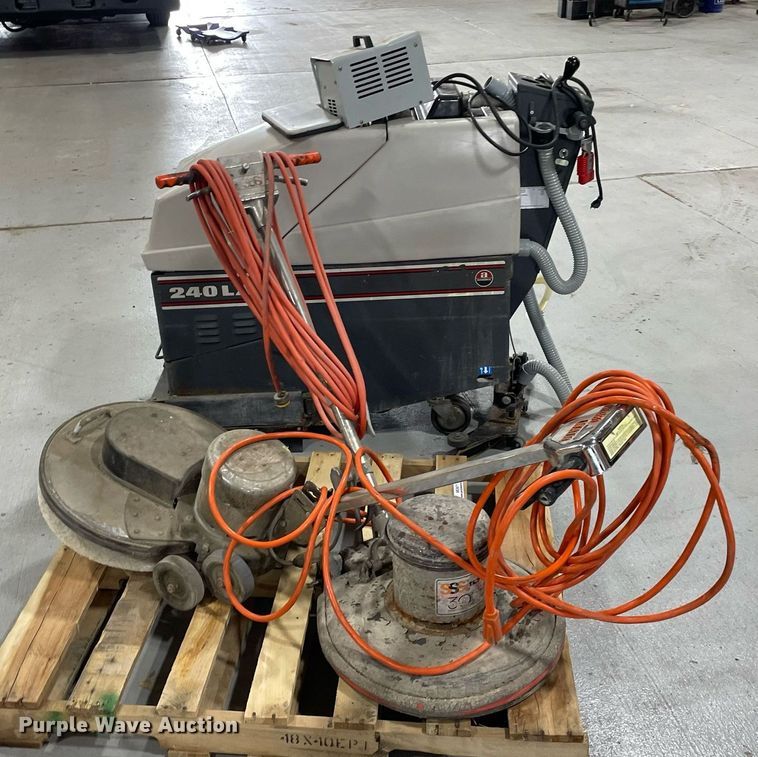 image for item ME9871 (3) floor buffers