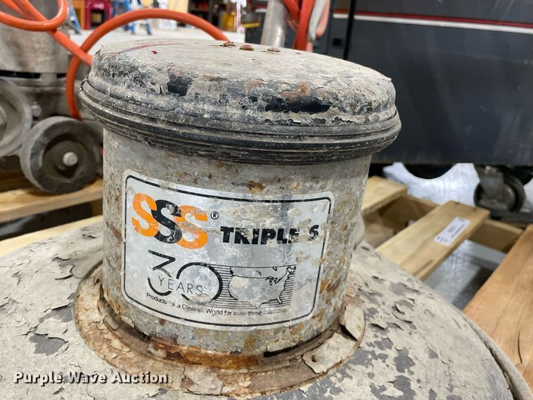 image for item ME9871 (3) floor buffers