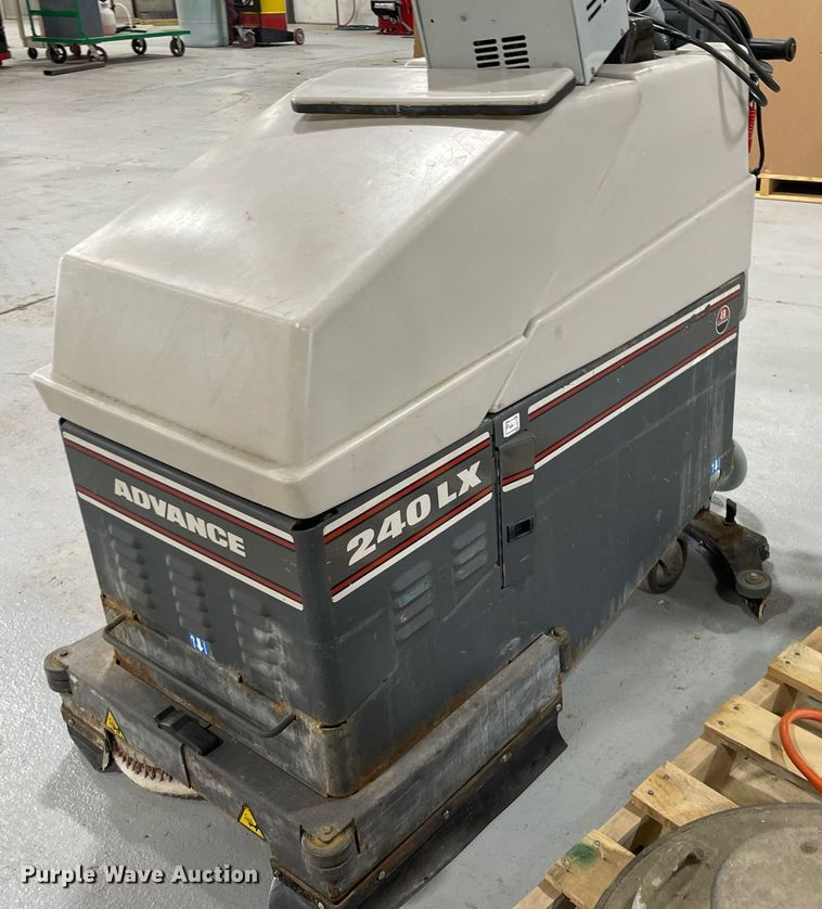 image for item ME9871 (3) floor buffers