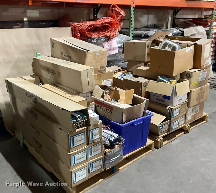 image for item ME9873 (2) pallets of lighting bulbs