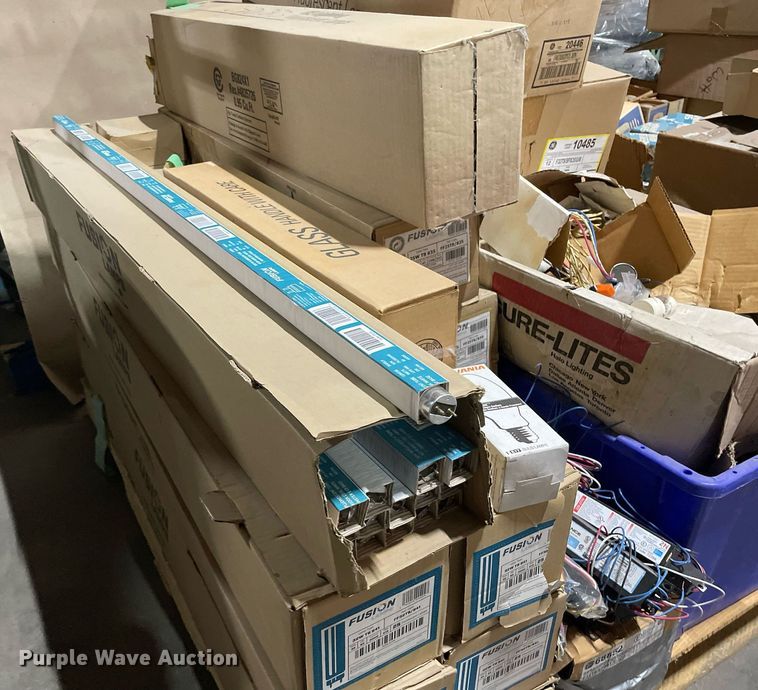 image for item ME9873 (2) pallets of lighting bulbs