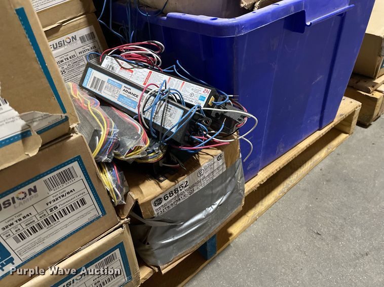 image for item ME9873 (2) pallets of lighting bulbs