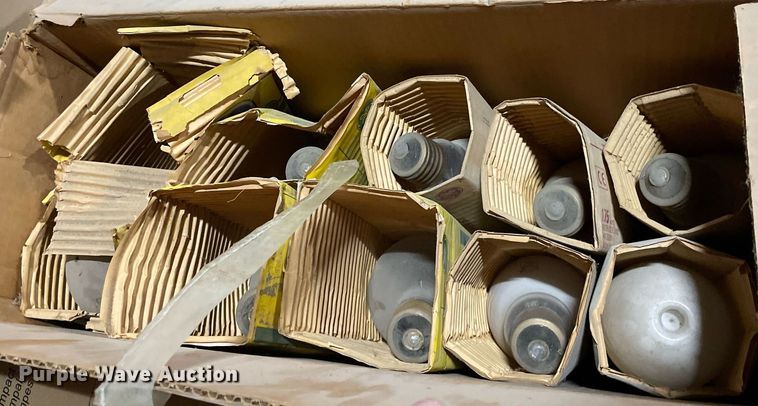 image for item ME9873 (2) pallets of lighting bulbs