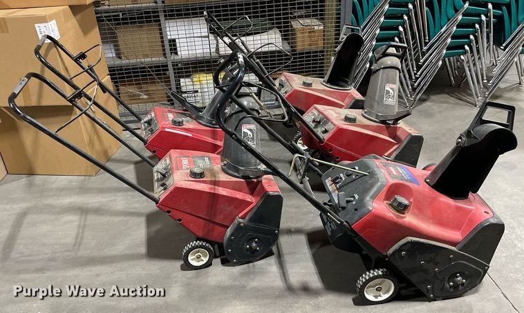 image for item ME9878 (5) Toro snow blowers