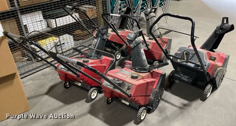 image for item ME9878 (5) Toro snow blowers