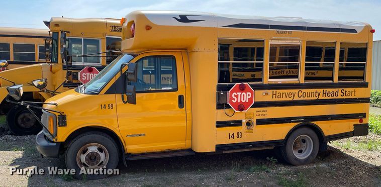 image for item ME9879 1999 Chevrolet Express 3500  school bus