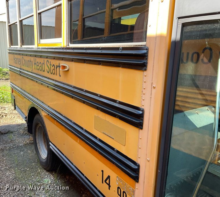 image for item ME9879 1999 Chevrolet Express 3500  school bus