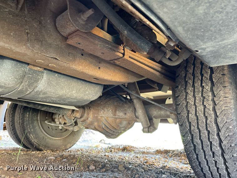 image for item ME9879 1999 Chevrolet Express 3500  school bus