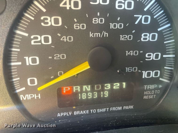 image for item ME9879 1999 Chevrolet Express 3500  school bus