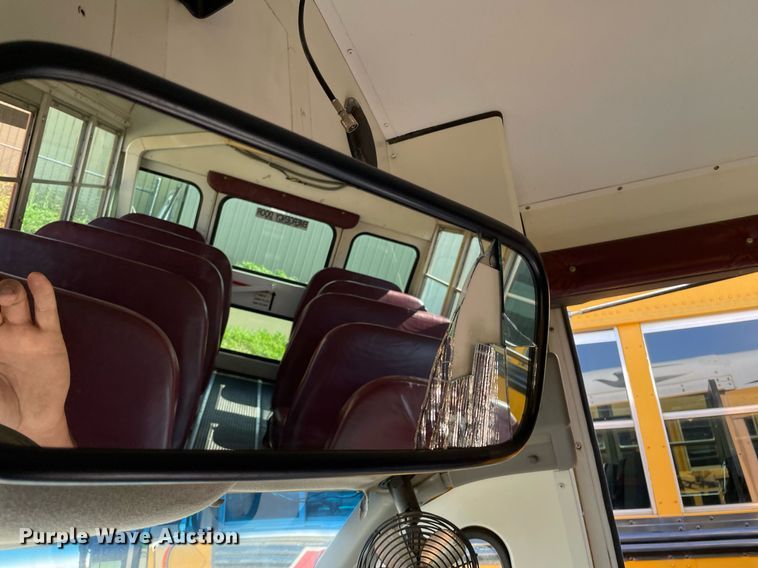 image for item ME9879 1999 Chevrolet Express 3500  school bus