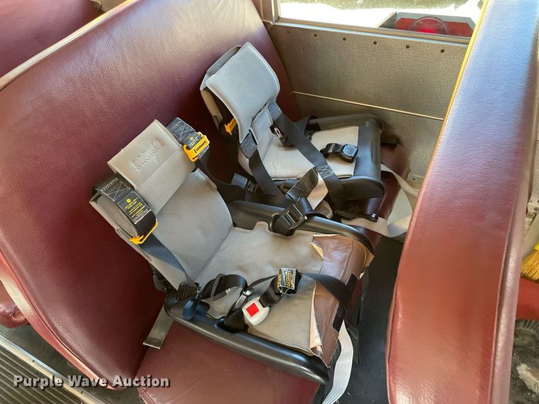 image for item ME9879 1999 Chevrolet Express 3500  school bus