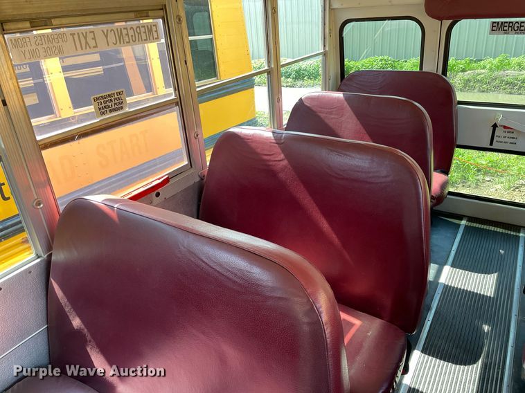 image for item ME9879 1999 Chevrolet Express 3500  school bus