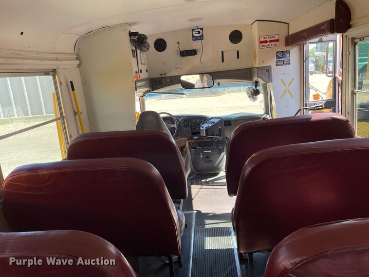 image for item ME9879 1999 Chevrolet Express 3500  school bus