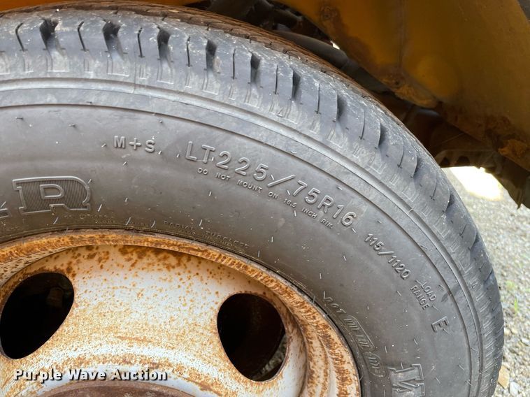 image for item ME9879 1999 Chevrolet Express 3500  school bus