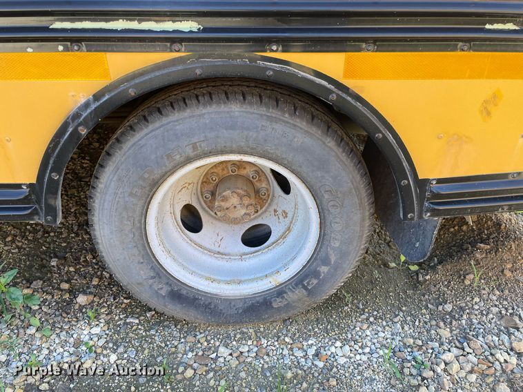 image for item ME9879 1999 Chevrolet Express 3500  school bus