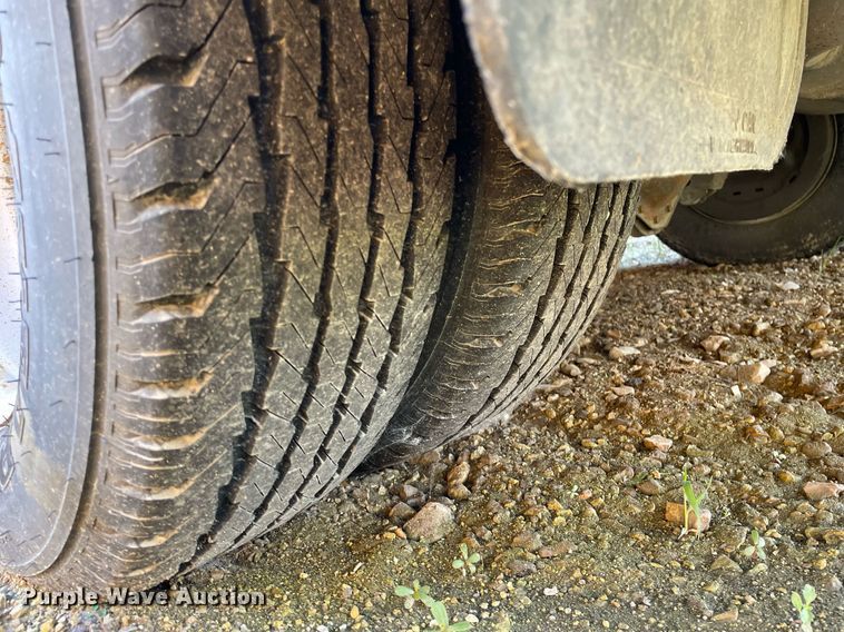 image for item ME9879 1999 Chevrolet Express 3500  school bus