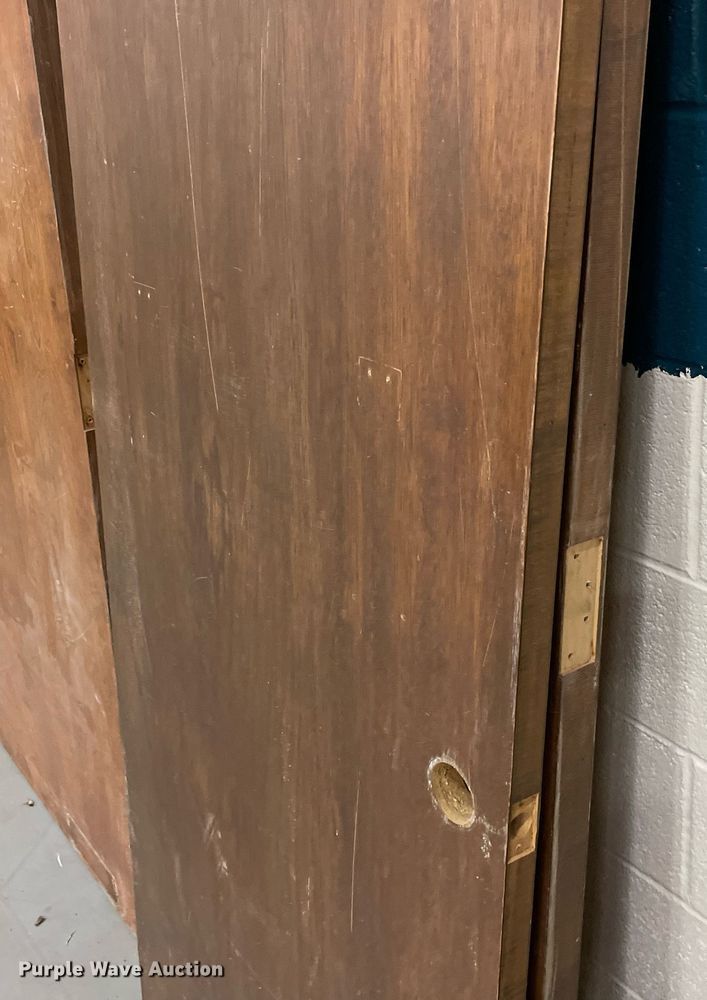 image for item ME9927 (8) doors