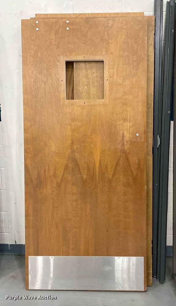 image for item ME9927 (8) doors