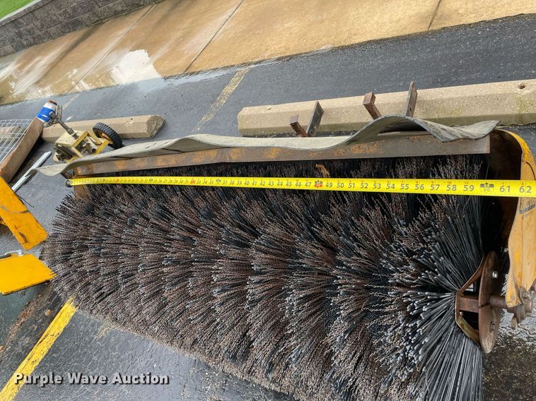 image for item ME9928 Mower attachments