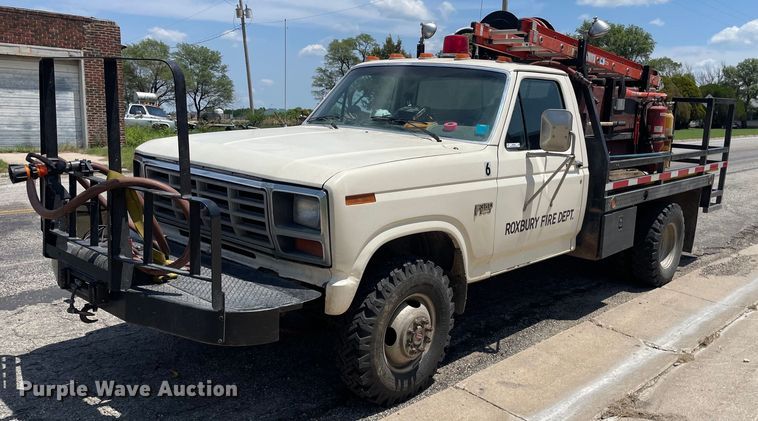 image for item ME9935 1986 Ford F350  brush fire truck