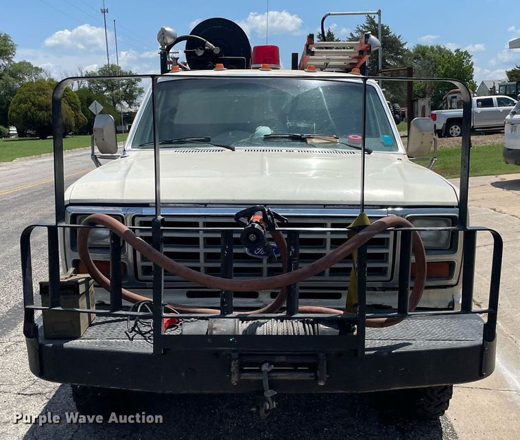 image for item ME9935 1986 Ford F350  brush fire truck