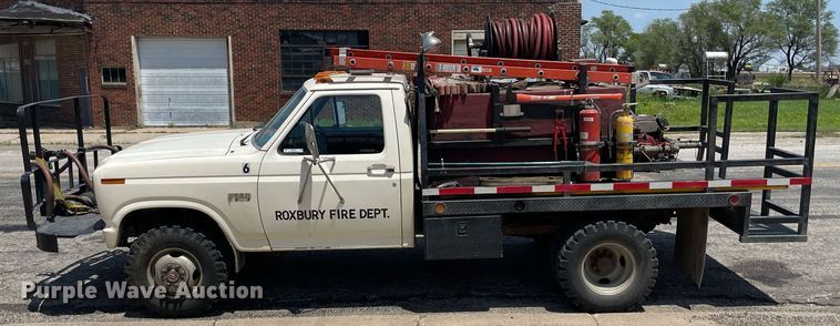 image for item ME9935 1986 Ford F350  brush fire truck