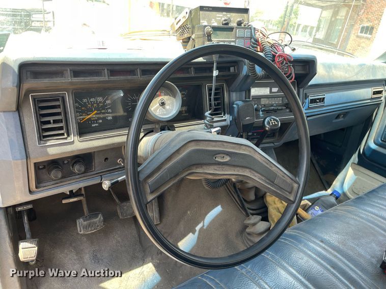 image for item ME9935 1986 Ford F350  brush fire truck