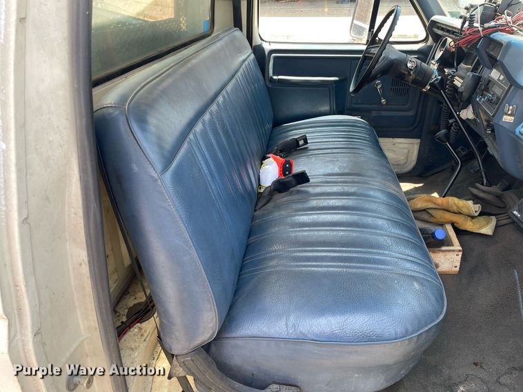 image for item ME9935 1986 Ford F350  brush fire truck