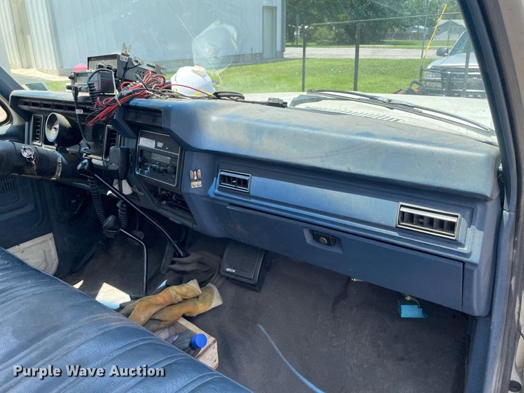 image for item ME9935 1986 Ford F350  brush fire truck