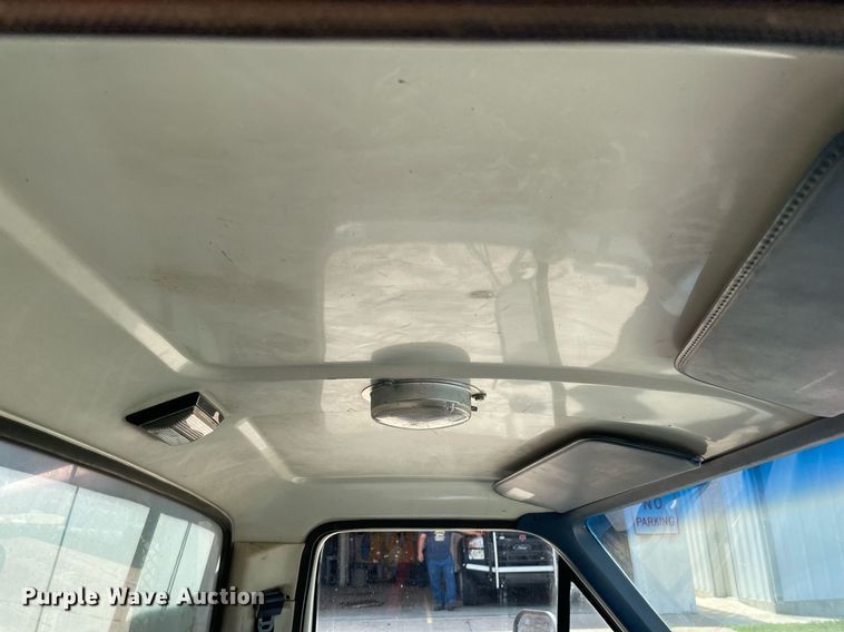 image for item ME9935 1986 Ford F350  brush fire truck