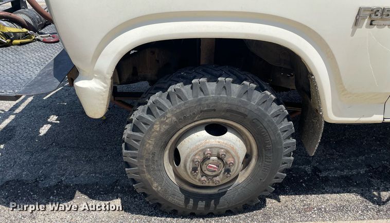 image for item ME9935 1986 Ford F350  brush fire truck