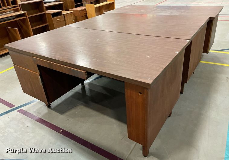 image for item ME9946 (13) desks