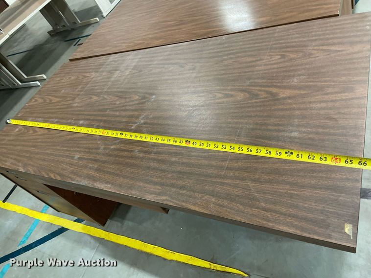 image for item ME9946 (13) desks