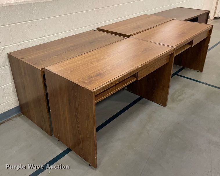 image for item ME9946 (13) desks