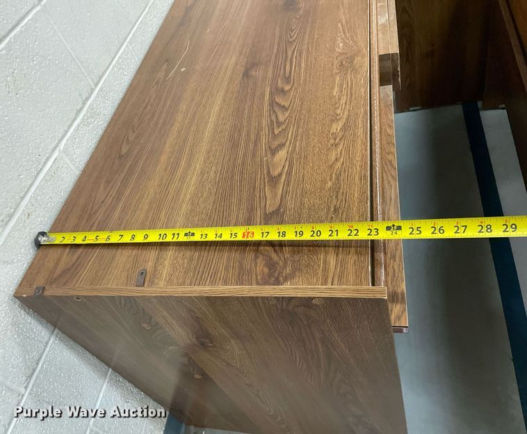 image for item ME9946 (13) desks