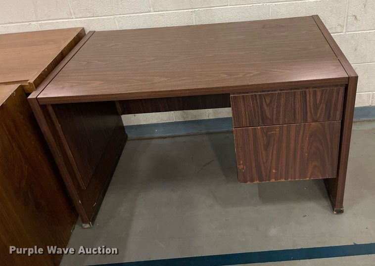 image for item ME9946 (13) desks