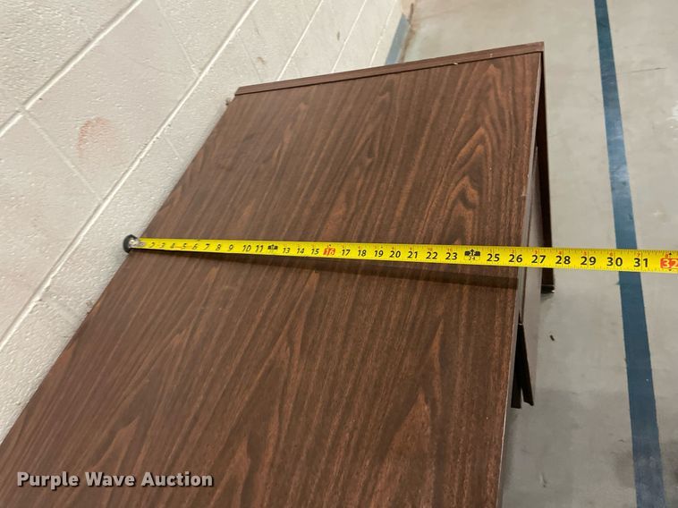 image for item ME9946 (13) desks