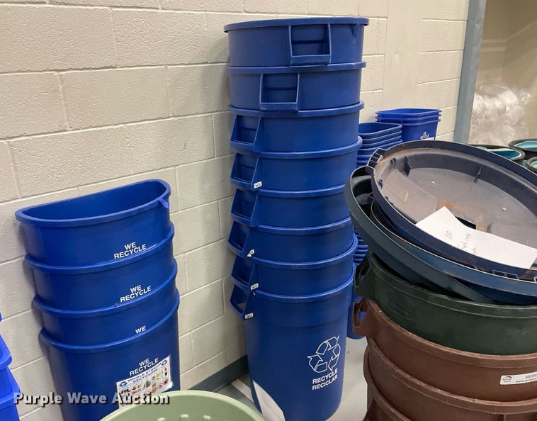 image for item ME9950 Approximately 100 trash cans