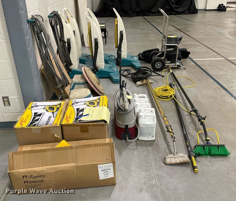 image for item ME9951 Cleaning equipment