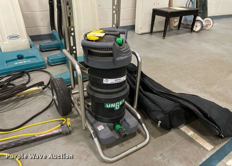 image for item ME9951 Cleaning equipment