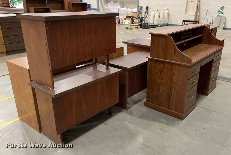 image for item ME9953 (8) desks