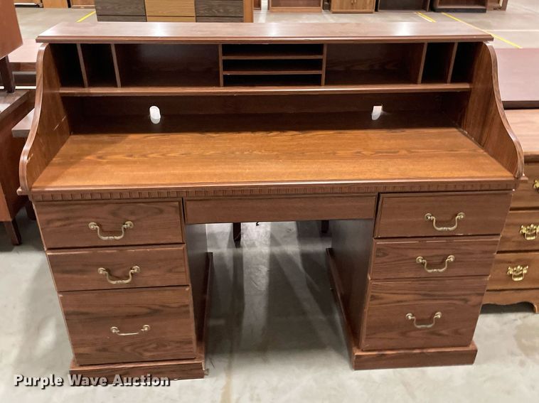 image for item ME9953 (8) desks